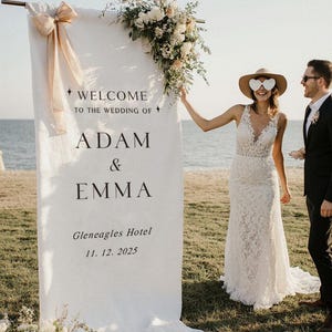 Custom Fabric Wedding Welcome Sign, Personalized Linen Wedding Sign, Boho Wedding Decor, Modern Ceremony Sign, Rustic Fabric Sign
