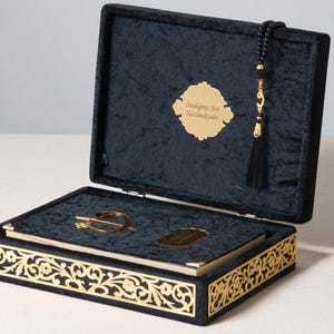 Gepersonaliseerde heilige koran set met fluweel beklede doos islamitische cadeauset moslim cadeau islamitisch huwelijkscadeau verjaardagscadeau umrah eid cadeau zwart