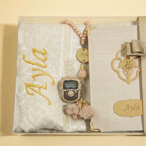 Personalized Islamic Gift Set, Prayer Mat, Yaseen Book, Tasbih image 8