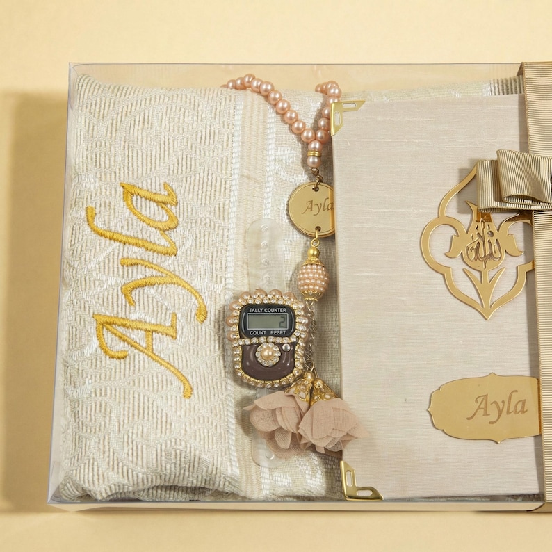 Personalized Islamic Gift Set, Prayer Mat, Yaseen Book, Tasbih image 8