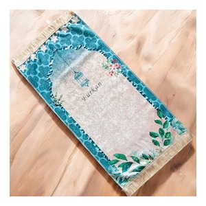 Personalisierter gestickter Kinder Gebetsteppich für Kinder Set mit Rosenkranz für Jungen Islamisches Geschenk Eid Geschenk Ramadan Geschenk Geburtstagsgeschenk für Kinder