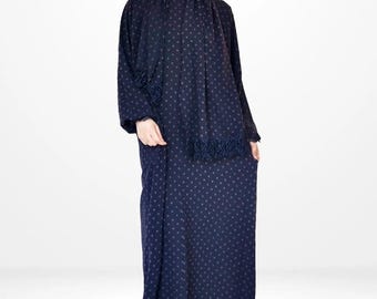 Jednoczęściowa suknia modlitewna i abaja z doszytym hidżabem – w kropki