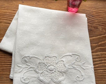 Vintage Huck Linen Hand Towel with Floral Embroidery in Cream Hue Linen