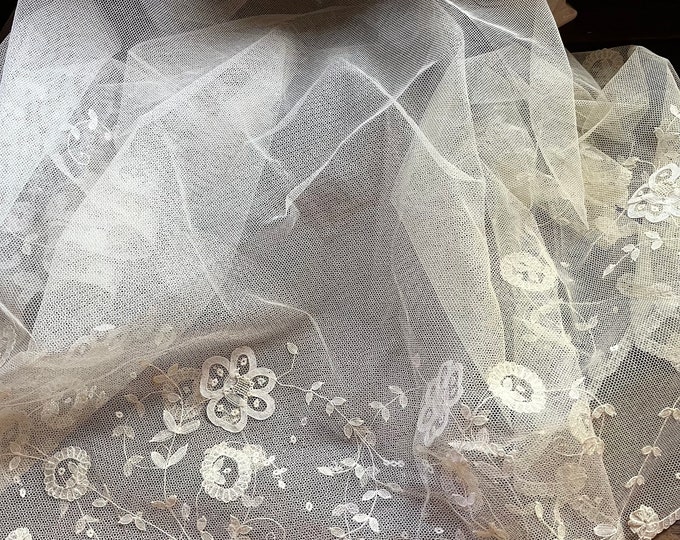 Antique Princess Belgian Lace Round Tablecloth With Floral Etsy