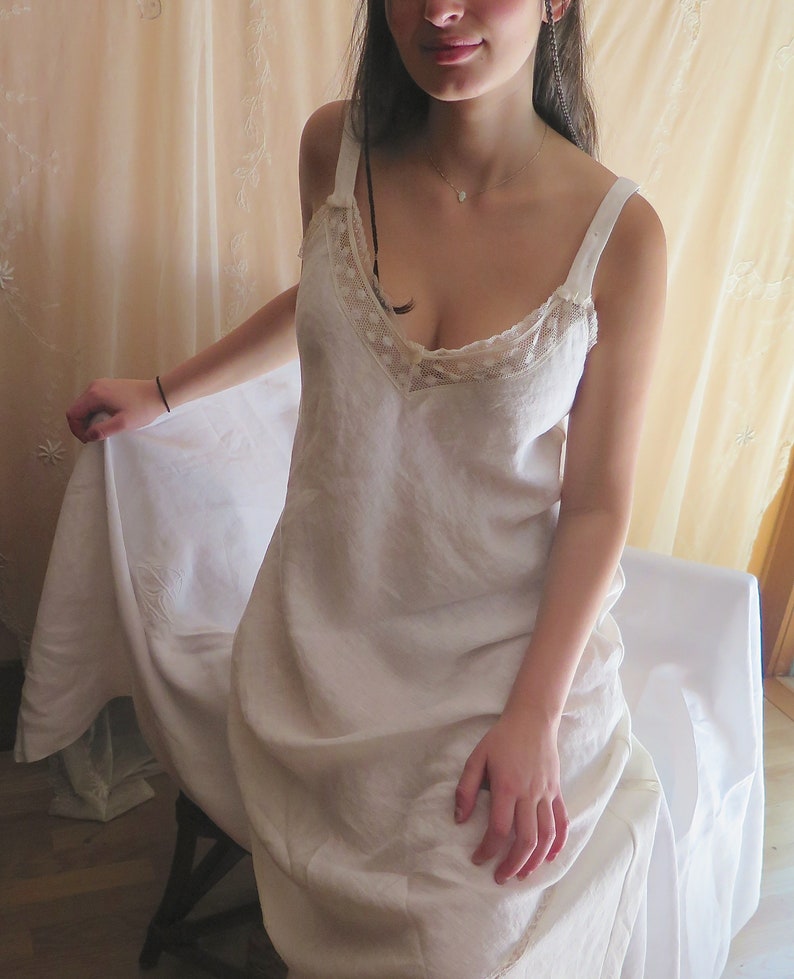Linen Bias Slip Nightie with Antique Lace Trim Size ML by Mary Pearl/'s Vintage