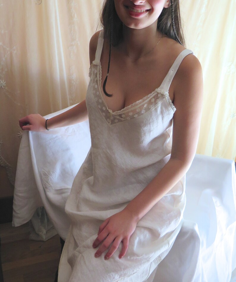 Linen Bias Slip Nightie with Antique Lace Trim Size ML by Mary Pearl/'s Vintage