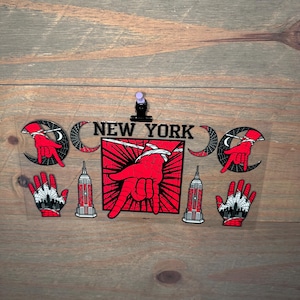 Spider-Man | Spidey Kids New York 473 ml UV DTF Muggfolie – Vattentät permanent dekal för Libbey glasburkar, glas och koppar | Snowglobe bild 1