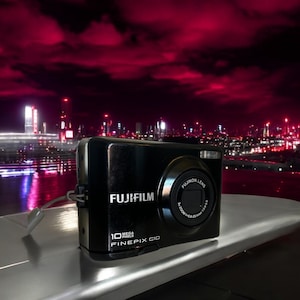 Fujifilm FinePix C10 Negra / Tarjeta de memoria incluida / Funciona perfectamente / Fotos estilo vintage