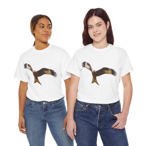 Red Kite Unisex Tee Shirt with Bird of Prey in Flight, Nature Lover Gift, Animal Graphic Tee, Wildlife T-Shirt for Birdwatchers