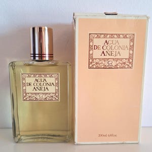 Agua de Colonia Añeja de Gal España. Artículo de colección 200 ml. Descatalogado y difícil de conseguir. En su caja original y llena.