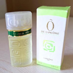 Miniatura vintage O de Lancome 1969 frasco 7,5 ml con caja. Miniatura muito rara de encontrar em sua caixa original.