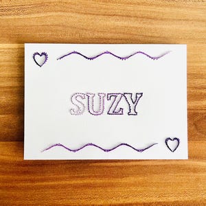 Personalisierte Stickkarte mit Vornamen
