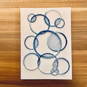 Carte brodée main - Design unique fait en Suisse - Idéale pour anniversaire, naissance, rétablissement, condoléances - livrée avec enveloppe