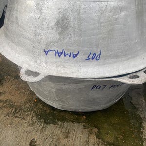 African Iron Pot (Saki Pot)