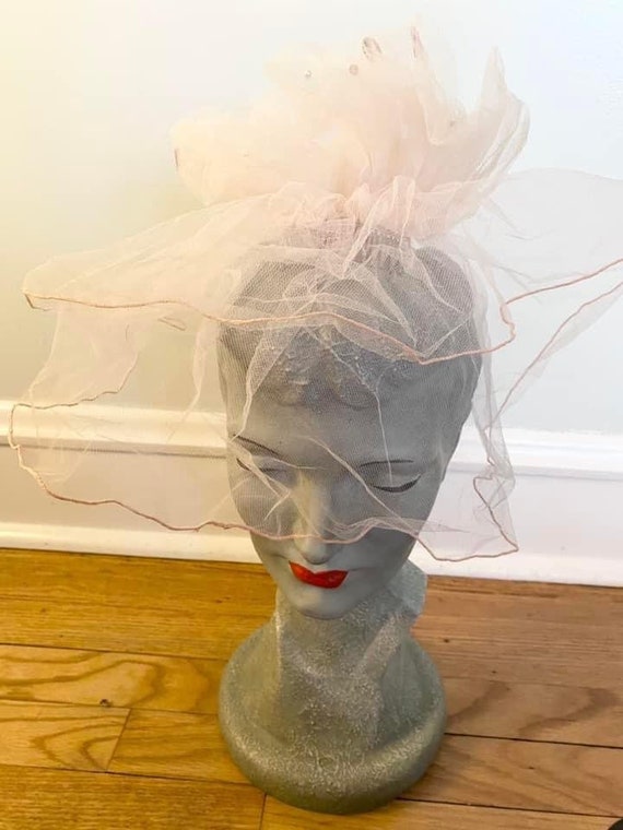 Vintage Early 1960s Fluffy Fun Fascinator - Gem