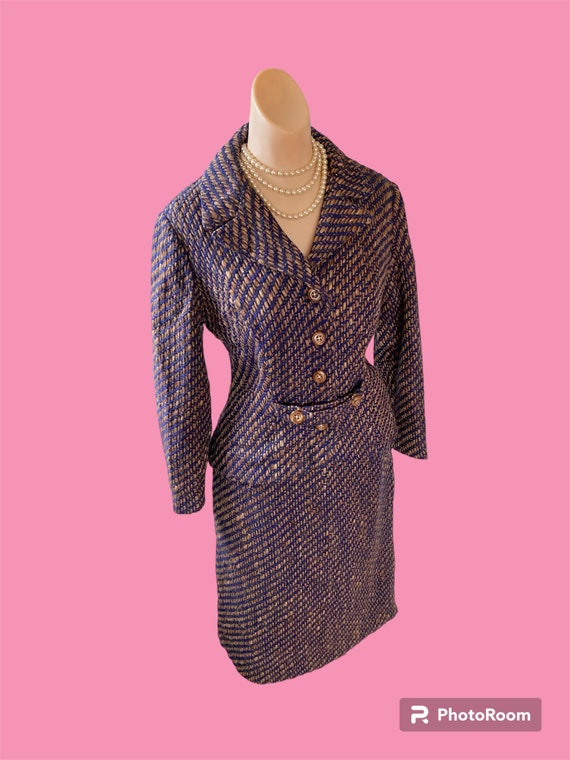 Vintage Late 1960s Sophisticated Mod Skirt Suit  … - image 1