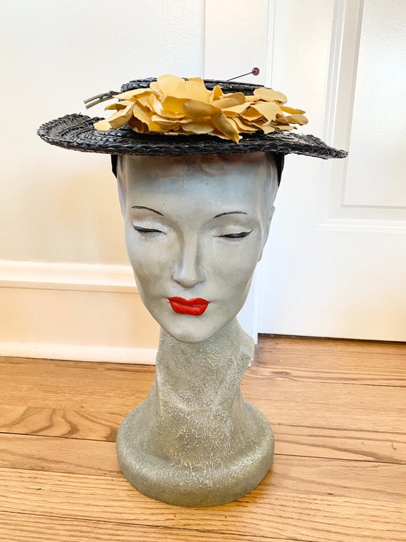 1940’s Navy Straw Tilt Hat w Yellow Blossoms - image 4