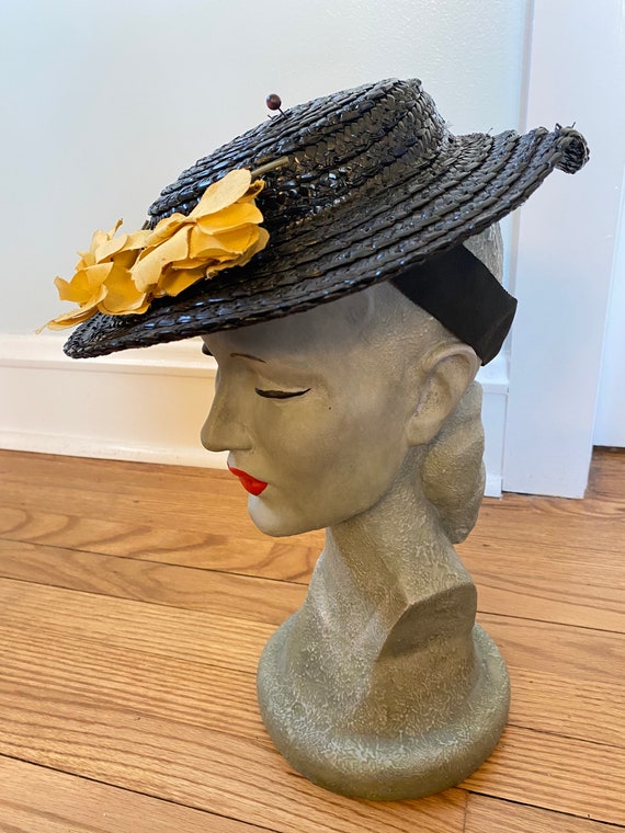 1940’s Navy Straw Tilt Hat w Yellow Blossoms - image 5