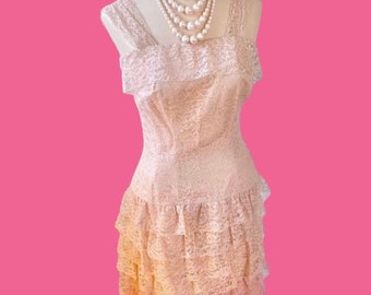 Vintage 1950s Ombré Lace Knock Out Cocktail Dress Sz Small