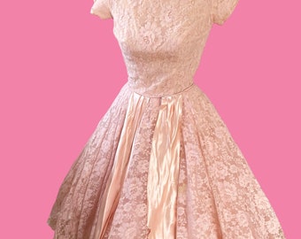 Vintage 1950s Pink Lace Confection Ballgown - Project Piece Sz XS - Small