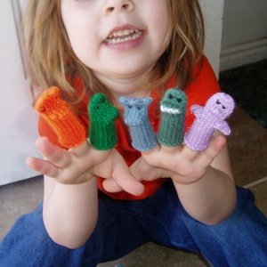 Dinosaur Finger Puppet Set (Includes 5 different dinosaurs.)