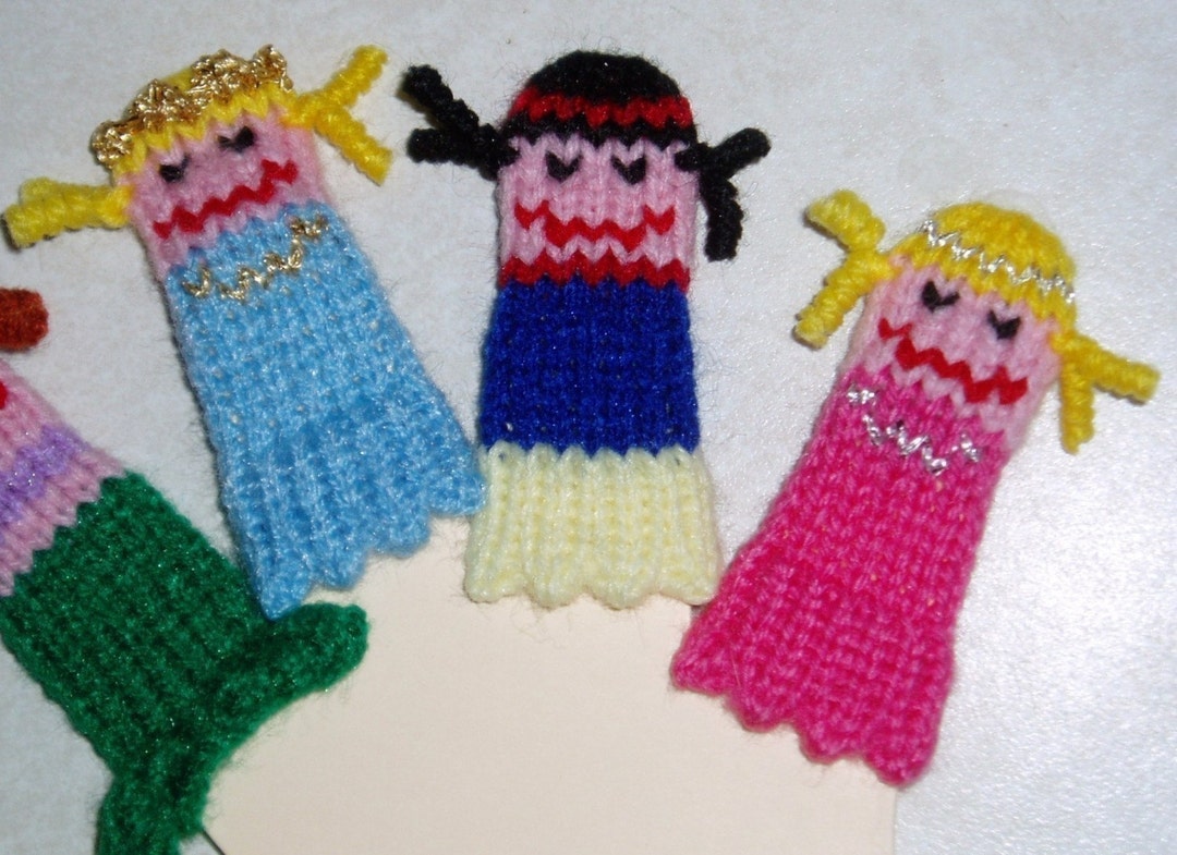 Princess Pals Finger Puppet Set. (includes 5 Princess Finger Puppets ...