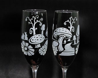 2 Personalized Mushroom Wedding Champagne Flutes Alice in Wonderland Wedding, Engraved Gifts for Couple