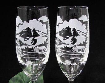 2 Personalized Mountain Cabin Wedding Champagne Flutes
