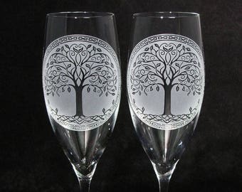 2 Personalized Celtic Tree of Life Champagne Flutes Irish Wedding Decor