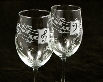 2 Personalized Music Wine Glasses, Wedding Gift for Couple, Birthday Present for Music Lovers