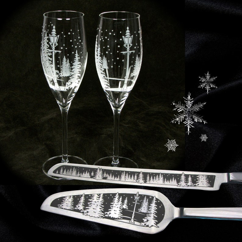 2 Winter Wedding Champagne Flutes Snowflake Toast Glasses Personalized Engraved Gift for Couple image 6