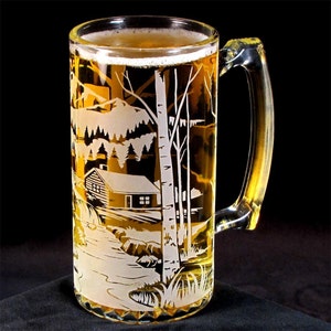Etched Glass Beer Stein, Mountain Cabin Bear Design
