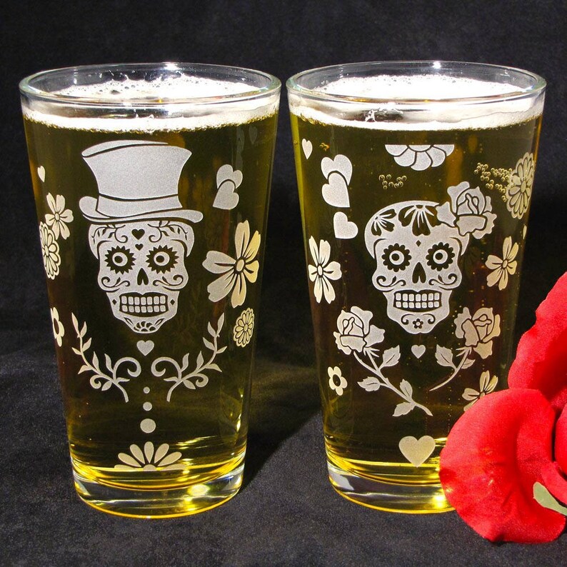 Sugar Skull Tumbler Glass Gift for Couple Mother/'s Day Present Etched Glass Drinking Mixing Glass 2 Day of the Dead Pint Glasses