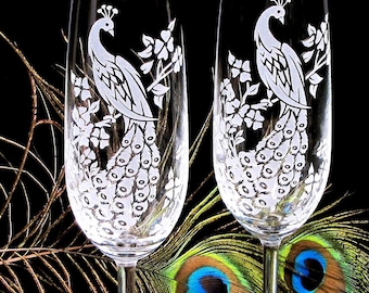 2 Peacock Wedding Champagne Glasses, Toasting Flutes with Peacock Decoration for Reception