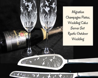 Personalized Champagne Flutes Wedding Cake Server Set, Wedding Gift for Couple, Reception Decor for Rustic Outdoor