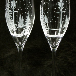 2 Winter Wedding Champagne Flutes Snowflake Toast Glasses Personalized Engraved Gift for Couple image 2