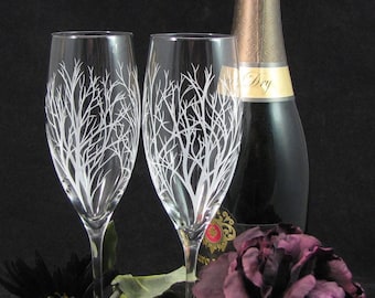 2 Winter Tree Branches Champagne Flutes,  Engraved Gift for Bride & Groom, Personalized Wedding Present for Couple