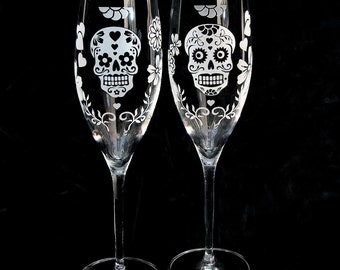 2 Dia De Los Muertos Wedding Champagne Flutes, Quinceanera Sugar Skull Set, Table Decor for Reception