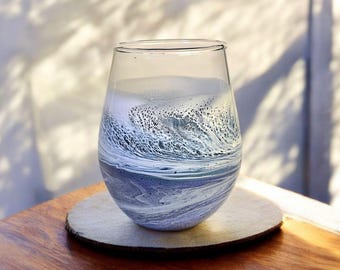 Epoxidharz-Weingläser: 2er-Set Ocean Galaxy Stemless Glass, Strandhochzeitsdeko