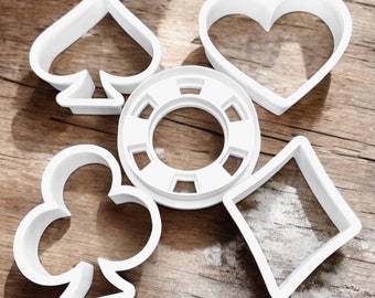 Poker Night Cookie Cutters Set: Card Suit & Chip Designs (5 Stück)