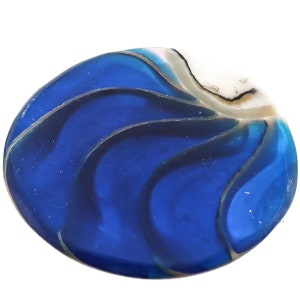 1 5/8&quot; Genuine Exposed Chamber Nautilus Shell Deep Blue Bead Cab Cabochon