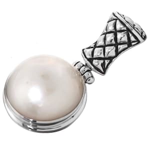 1 1/8&quot; White Mabe Pearl 925 Sterling Silver Pendant