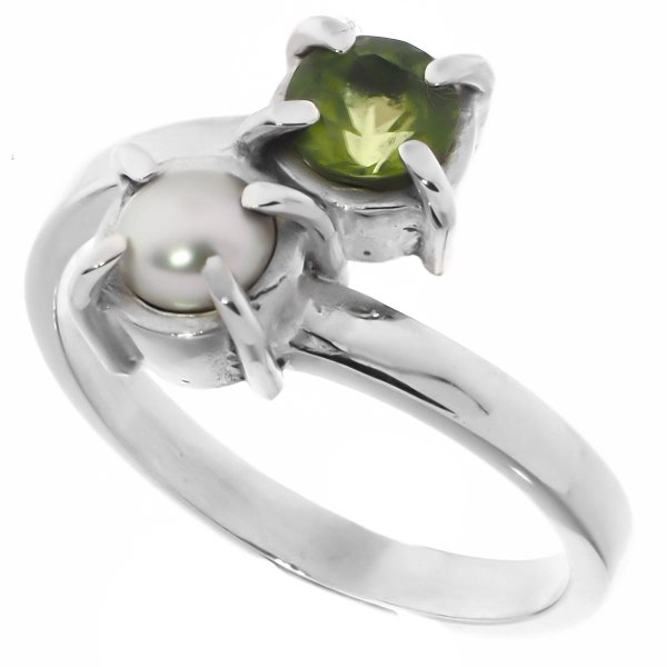 Freshwater Button Cultured Pearl Green Peridot 925 Sterling Silver Ring