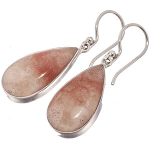 925 Sterling Silver Teardrop Flower Pattern Fossil Coral Sterling Pear Earrings, 7/8"
