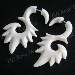 1 5/8&quot; Fake Gauge White Bison Bone Carving Post Earrings