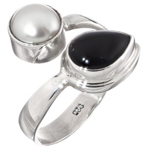 Onyx White Freshwater Button Cultured Pearl 925 Sterling Silver Ring
