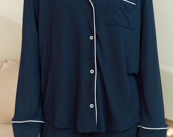 Conjunto de pijama azul marino, ropa de dormir de lujo para mujer, pijama de manga larga con botones al frente, conjunto clásico de salón con ribetes, suave y sedoso y elegante.
