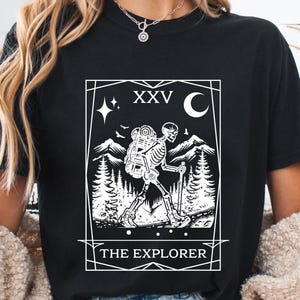 Die Entdecker-Tarotkarte, mystische Mutter Shirt, lustige Tarotkarte, Abenteuerwandern, Erkunden Sie im Freien
