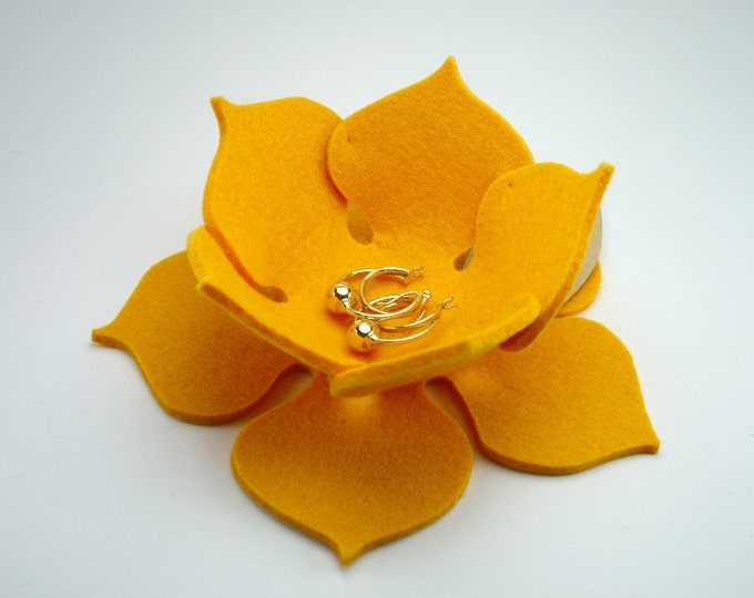 Lily Pad Felt Bowl in 3mm Virgin Merino Wool Feltyellow Etsy