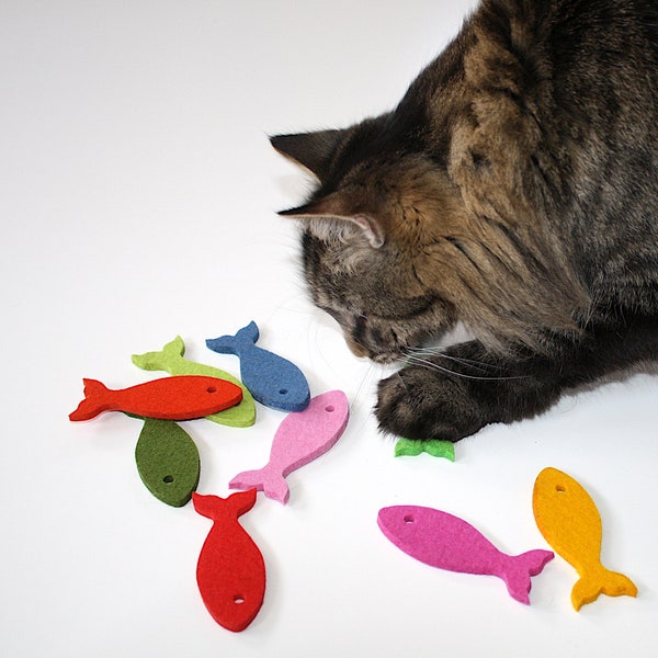 Cat Toys, 100% Merino Wool Felt Fish Cat Toy With or Without Catnip Toys for Cats Natural